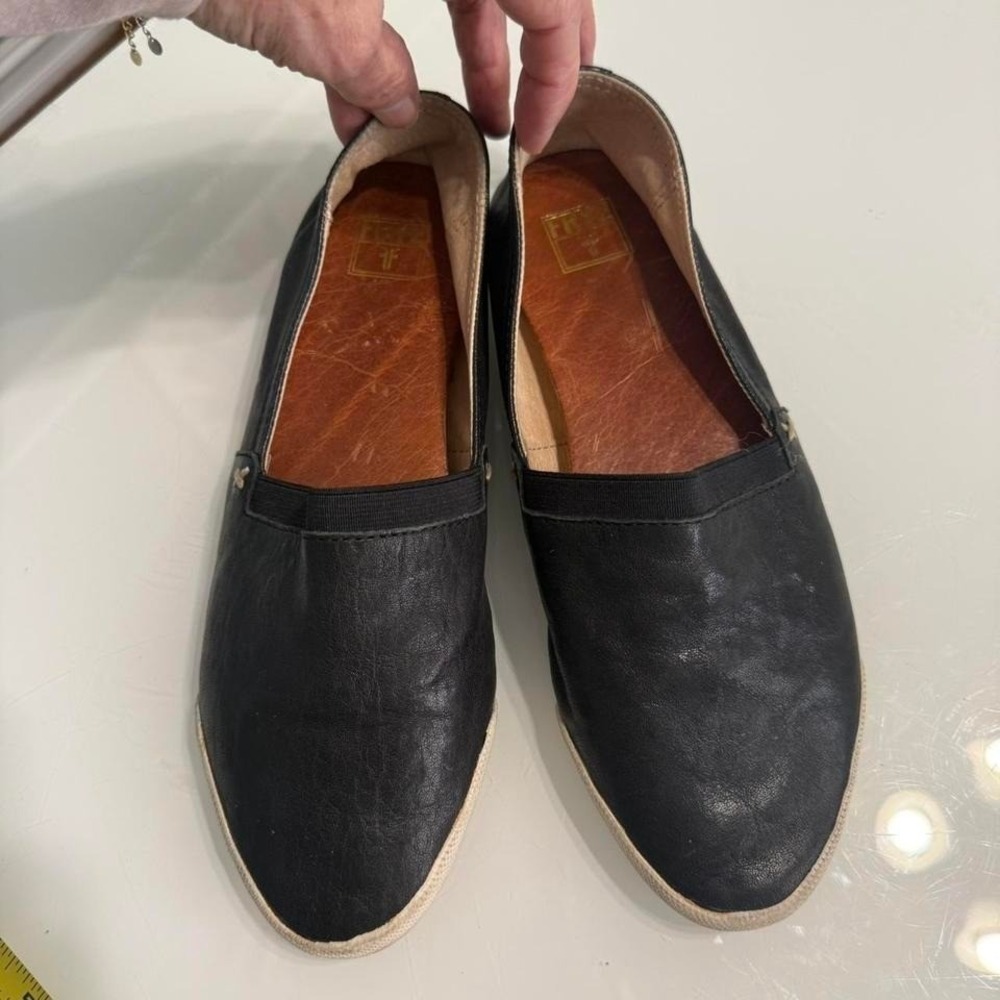 Frye black leather slip on shoes 7‎